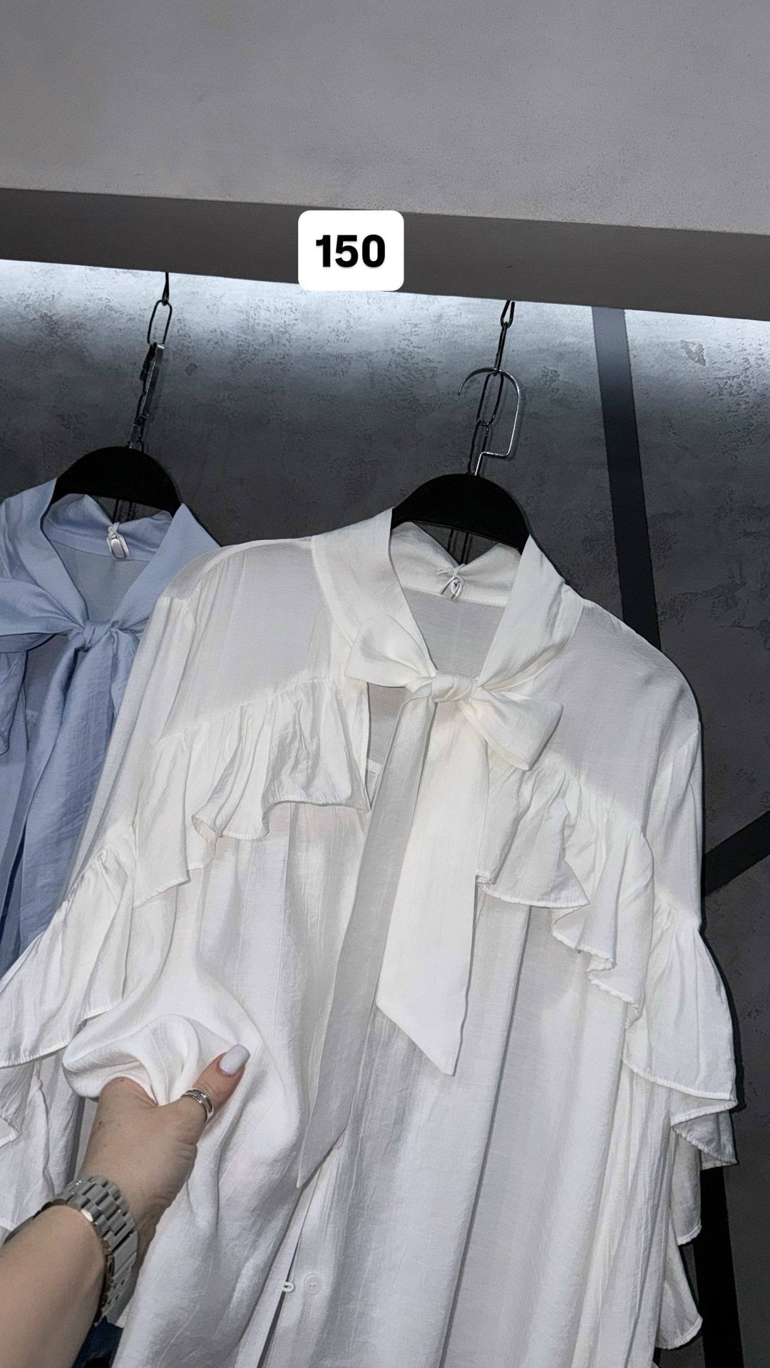 блузка с оборками,блузка с рюшами,женская блузка с рюшами белая однотонная с длинным рукавом и бантом,блузка с бантом,блузы женские