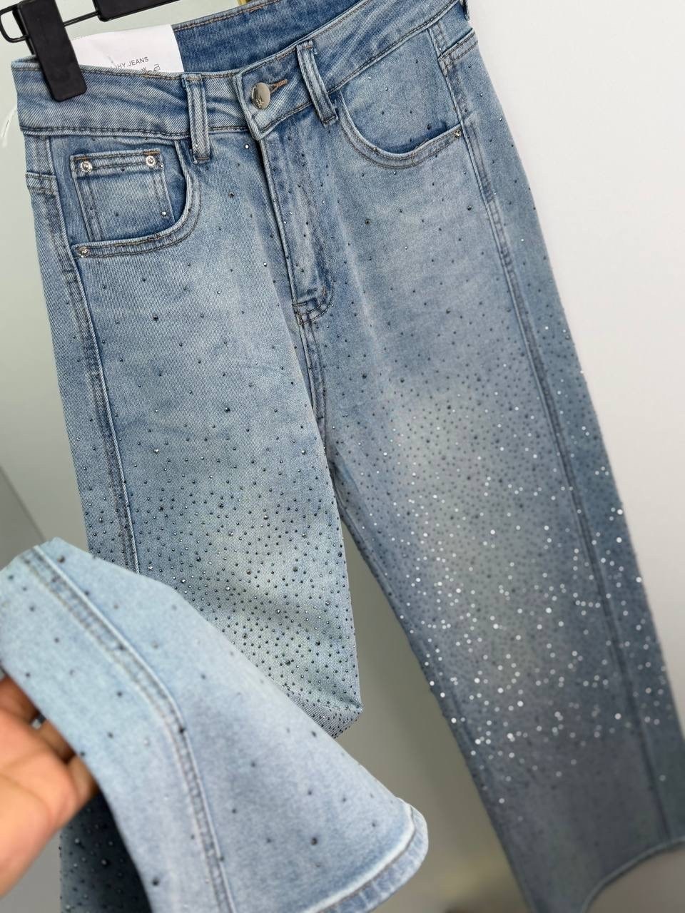 джинсы со стразами,джинсы широкие с высокой посадкой стразами xana 211278345,джинсы женские,женские джинсы со стразами,джинсы mango со стразами