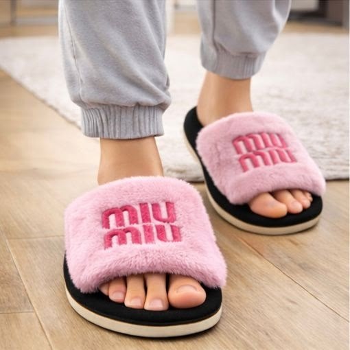 тапочки miu miu,тапочки домашние женские,тапочки меховые miu miu,домашние тапочки,модные тапочки