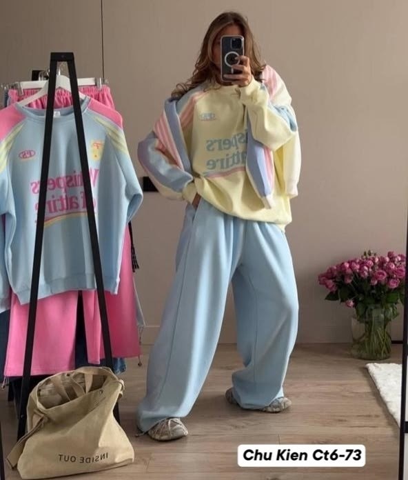 женские костюмы оверсайз,костюм со свитшотом,свитшот и брюки,спортивный костюм оверсайз,спортивный женский костюм