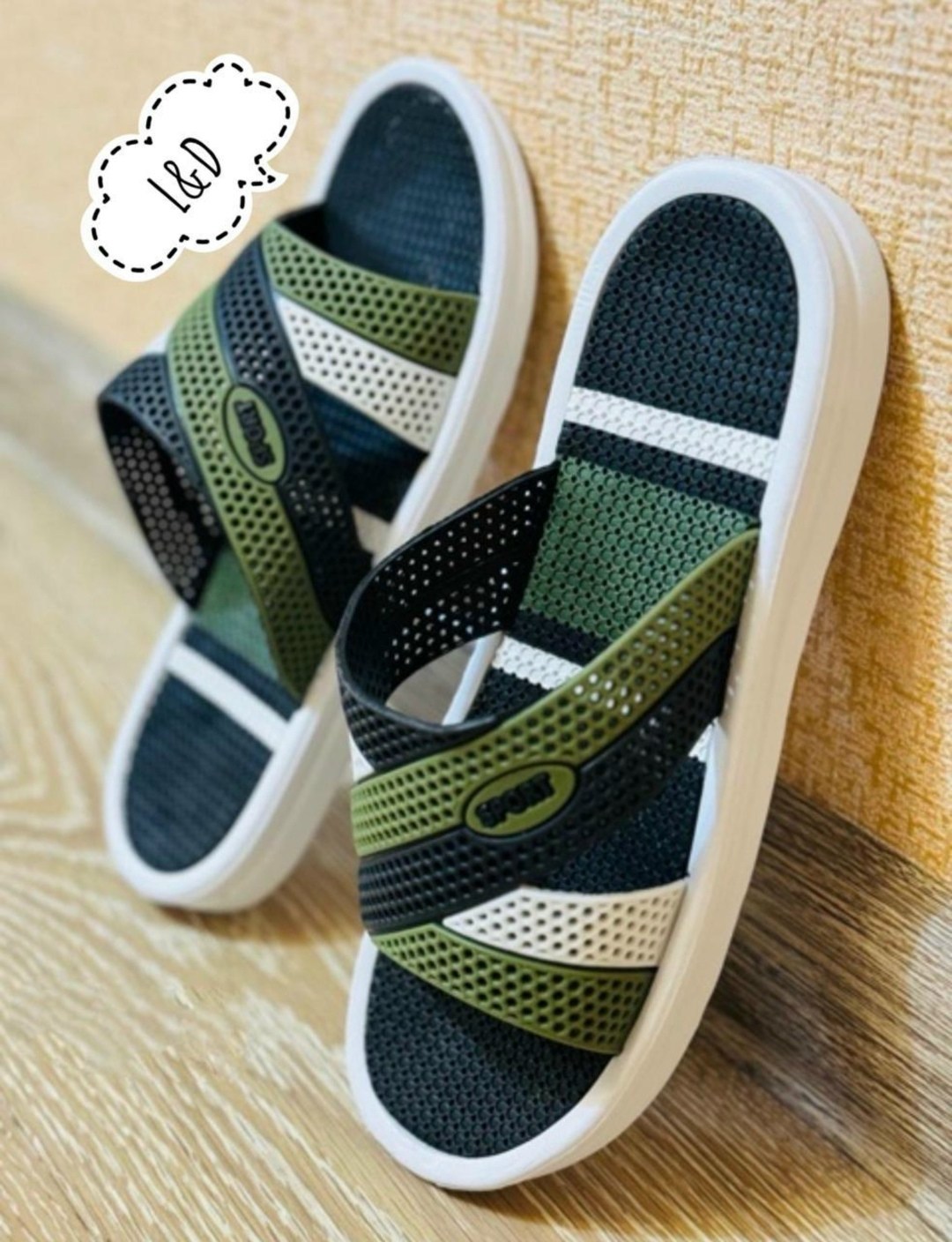 мужские тапки,мужские шлепанцы,,тапки для мужчин,женские тапки