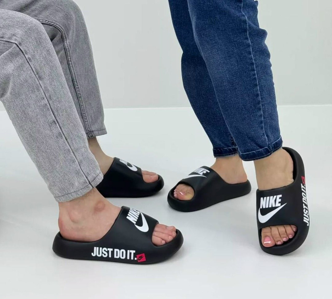 шлепанцы nike,резиновые шлепки найк мужские,шлепанцы найк,женские шлепанцы,шлепки черные