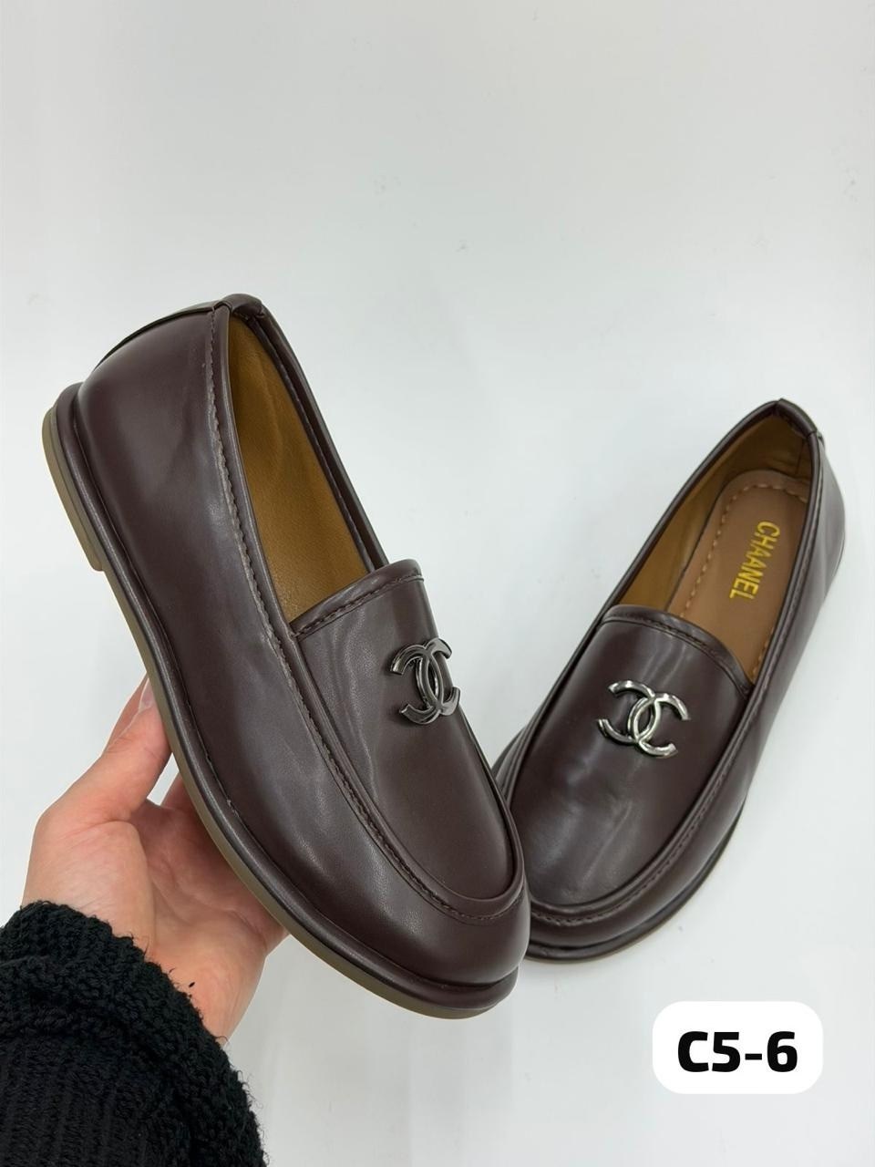 лоферы chanel,женские замшевые лоферы chanel бежевые с мехом,женские лоферы chanel,лоферы шанель женские,женские замшевые лоферы chanel коричневые с мехом