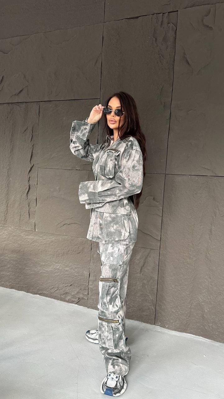 костюм камуфляжный,удлиненная куртка,костюм милитари,костюм модный,джинсовые костюмы