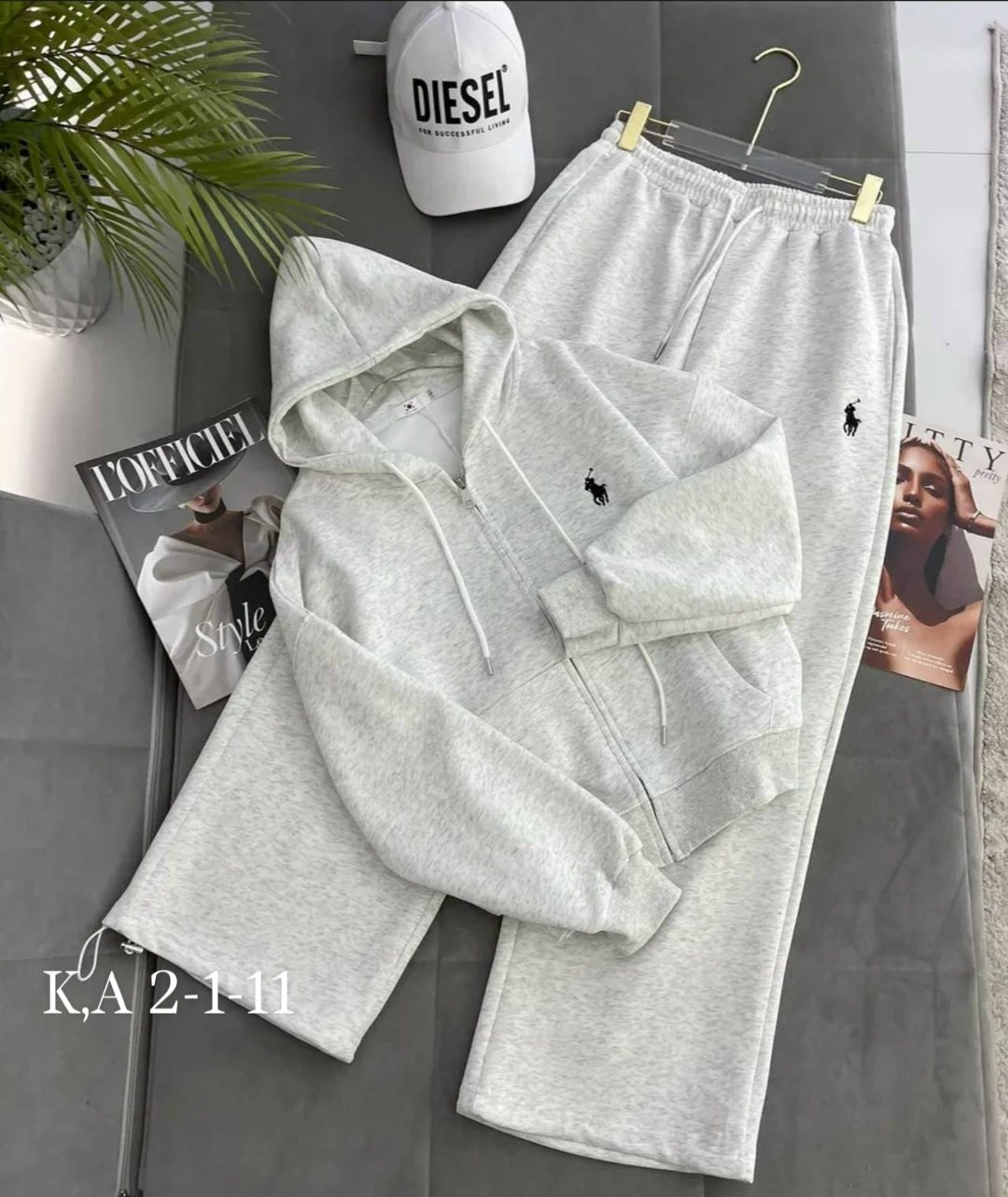 женский костюм,костюм спортивный женский,женский красный костюм miu miu,костюм спортивный,костюм с широкими штанами