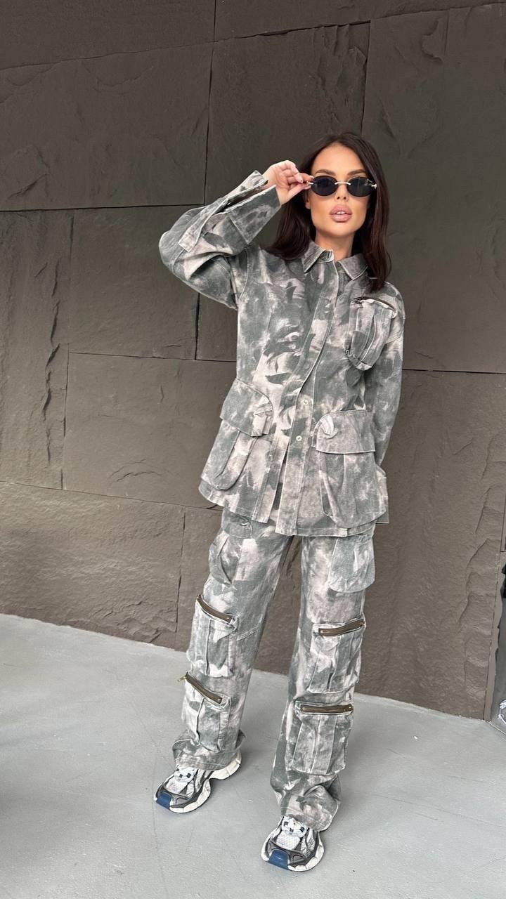 костюм камуфляжный,удлиненная куртка,костюм милитари,костюм модный,джинсовые костюмы
