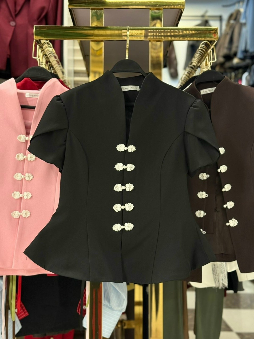 стильный наряд,брючный костюм,женская блузка,жакет