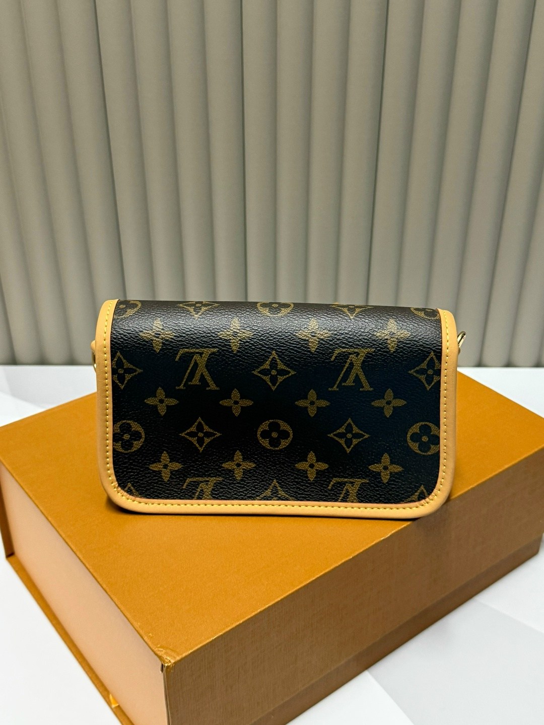 сумка louis vuitton,louis vuitton сумка на плечо,женская сумка louis vuitton,сумка луи виттон,модная сумка