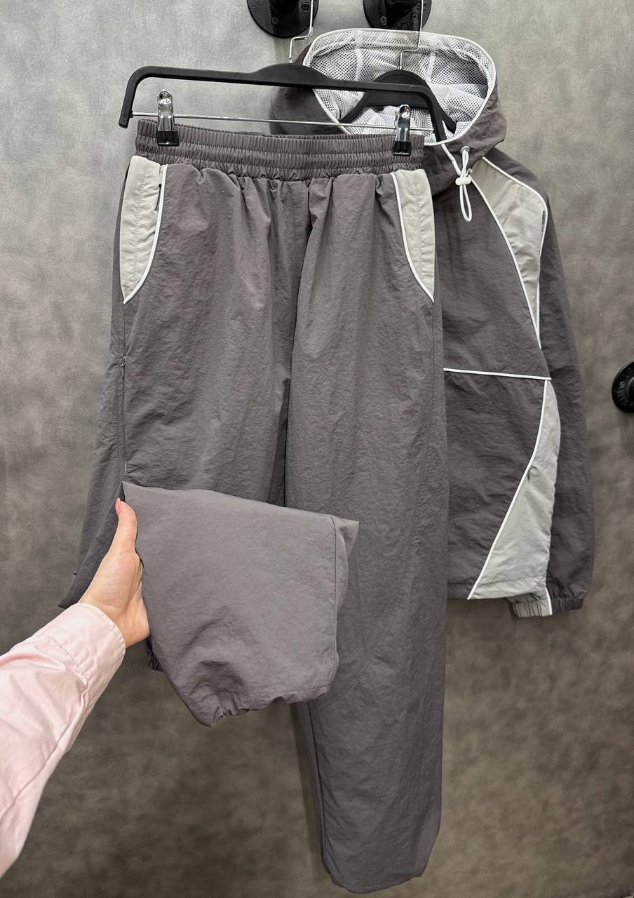 спортивный костюм мужской плащевой серого цвета,спортивный костюм мужской,костюм спортивный,серый спортивный костюм мужской,спорт костюм