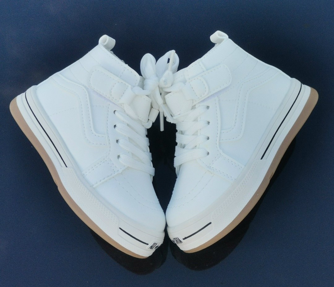 ,белые кроссовки,кеды кроссовки,детские кроссовки,высокие кроссовки