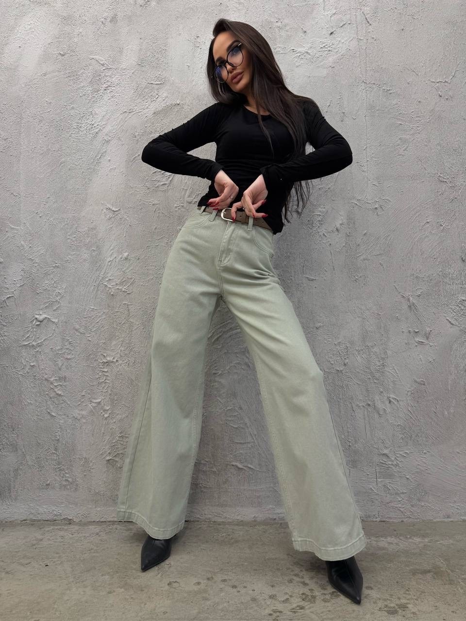 белые джинсы,белые широкие джинсы,белые брюки,брюки джинсы,джинсы модные