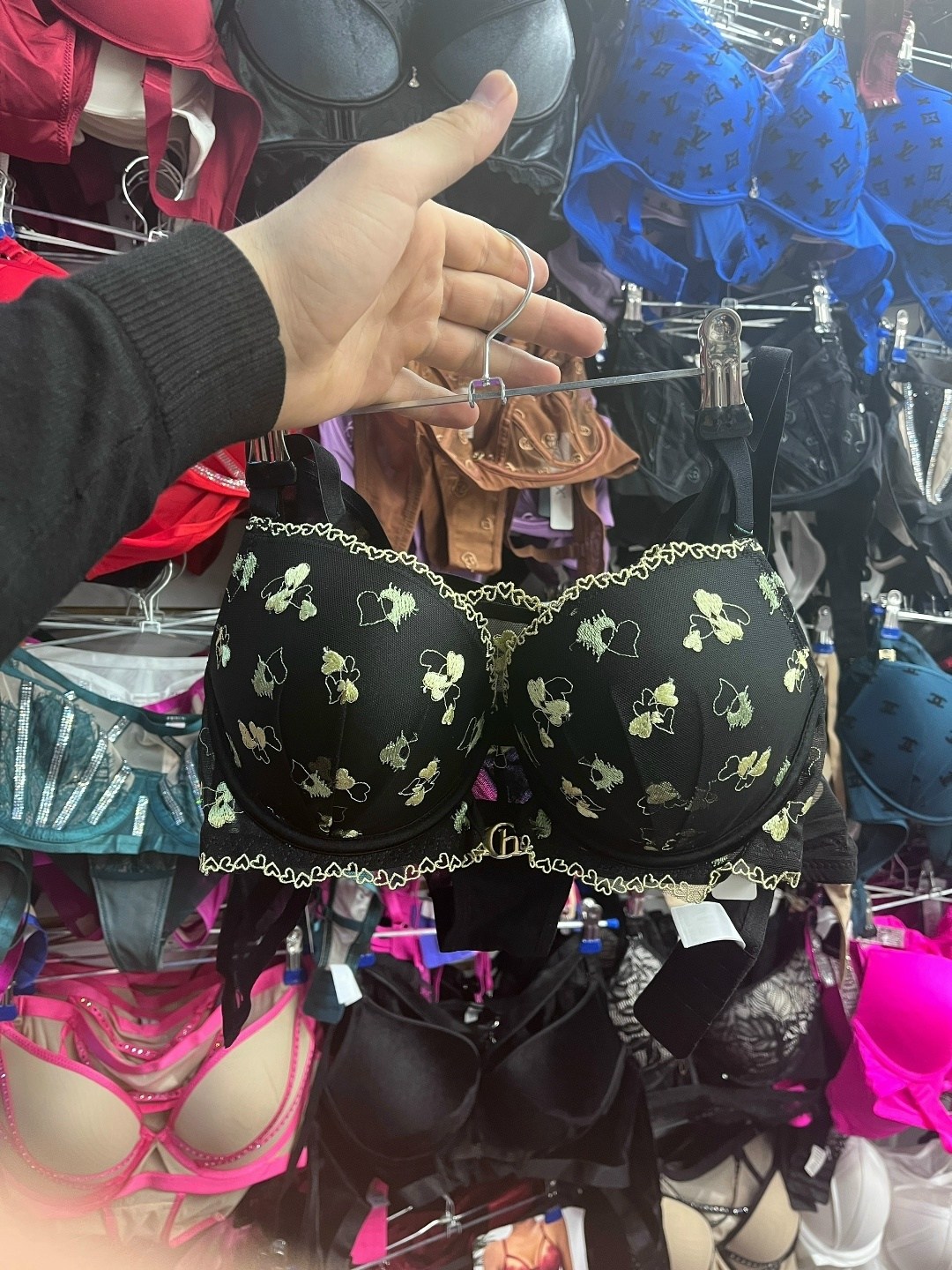 женские бюстгальтеры,бюстгальтер,бюстгалтер женский,женское нижнее белье,бюстгальтер женское нижнее белье