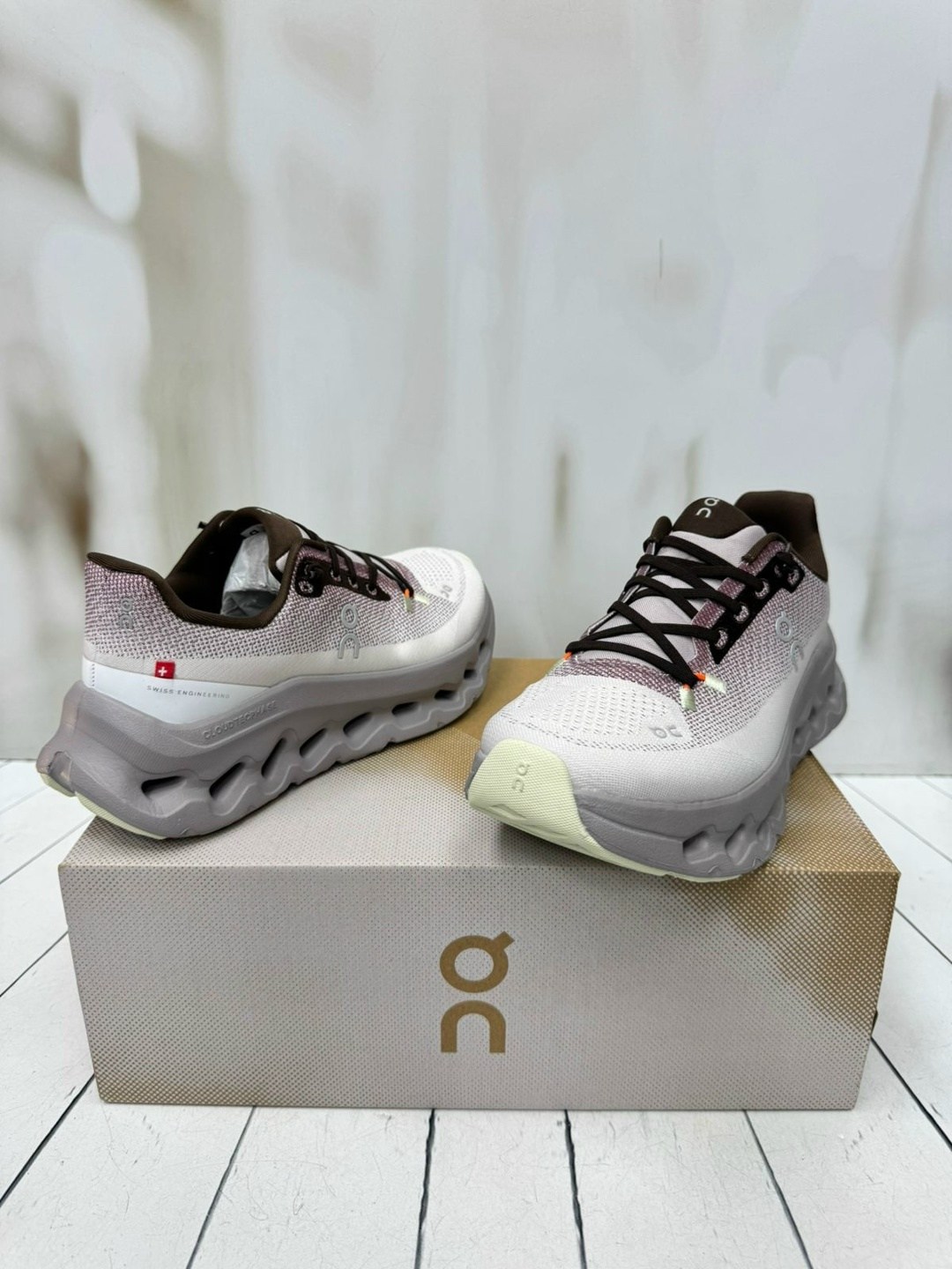 кроссовки on cloudtilt,кроссовки,кроссовки cloudsurfer on running серый,on-running-cloudtilt-кроссовки,спортивные кроссовки