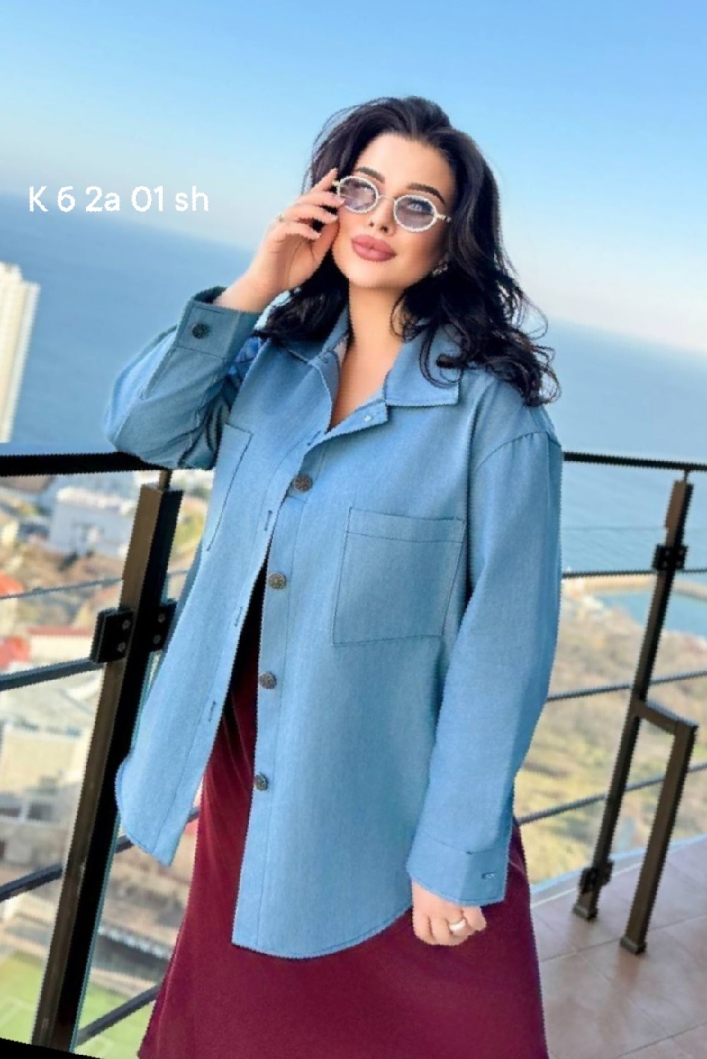 рубашка женская,стильная рубашка,рубашка свободного кроя,джинсовая рубашка оверсайз,рубашка женская джинсовая