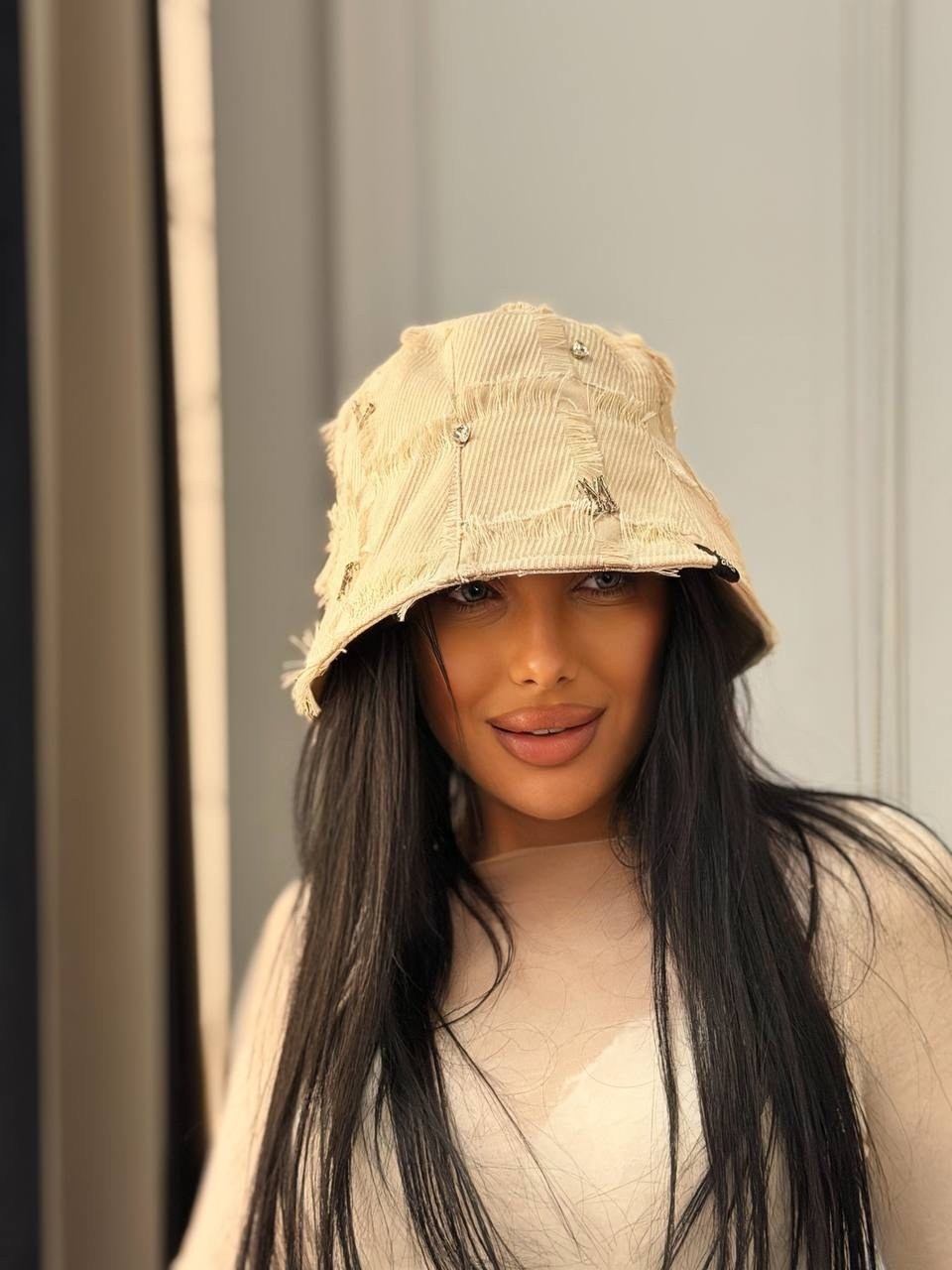 девушка,очки солнцезащитные модные авиатор тренд 2025,очки солнцезащитные модные авиатор,дарья дмитриева,солнцезащитные очки