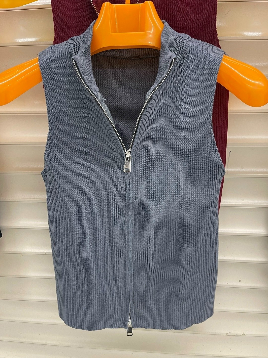 топ женский,женская майка,майка бельевая женская,жилетка женская,классический жилет