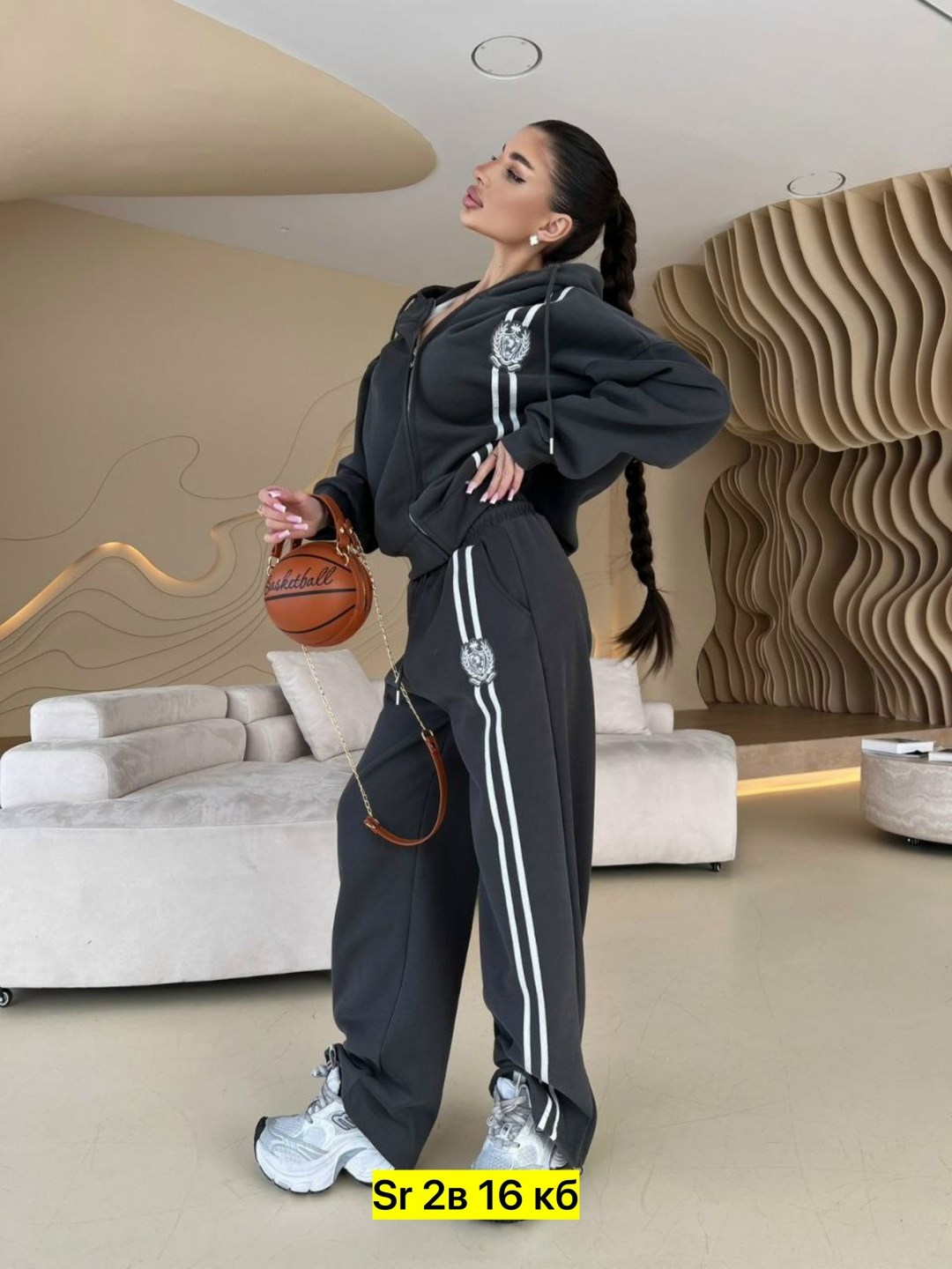 костюм спортивный женский,loro piana женский красный костюм,спортивный женский костюм красный,спортивный костюм miu miu женский,женский костюм