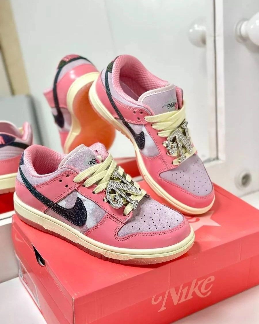 кроссовки nike женские,кроссовки женские розовый,найк данк розовые,розовые кроссовки sb dunk low,женские кроссовки
