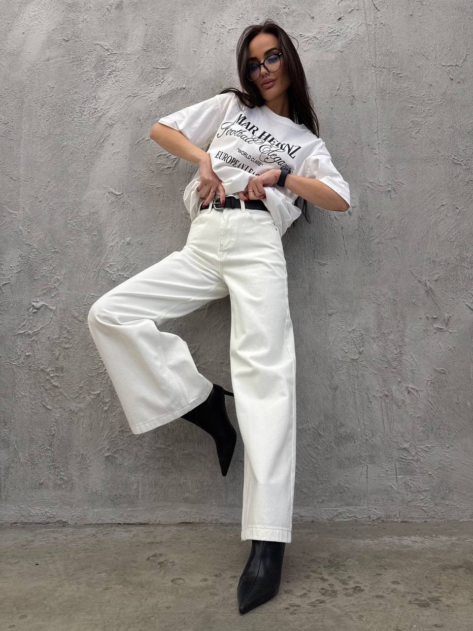 белые джинсы,белые широкие джинсы,белые брюки,брюки джинсы,джинсы модные