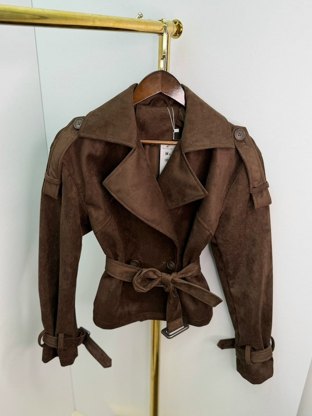 куртка косуха замшевая коричневая с поясом tadari,женская куртка из замши шоколад,куртка косуха замшевая коричневая tadari,куртка замшевая женская,куртка замшевая