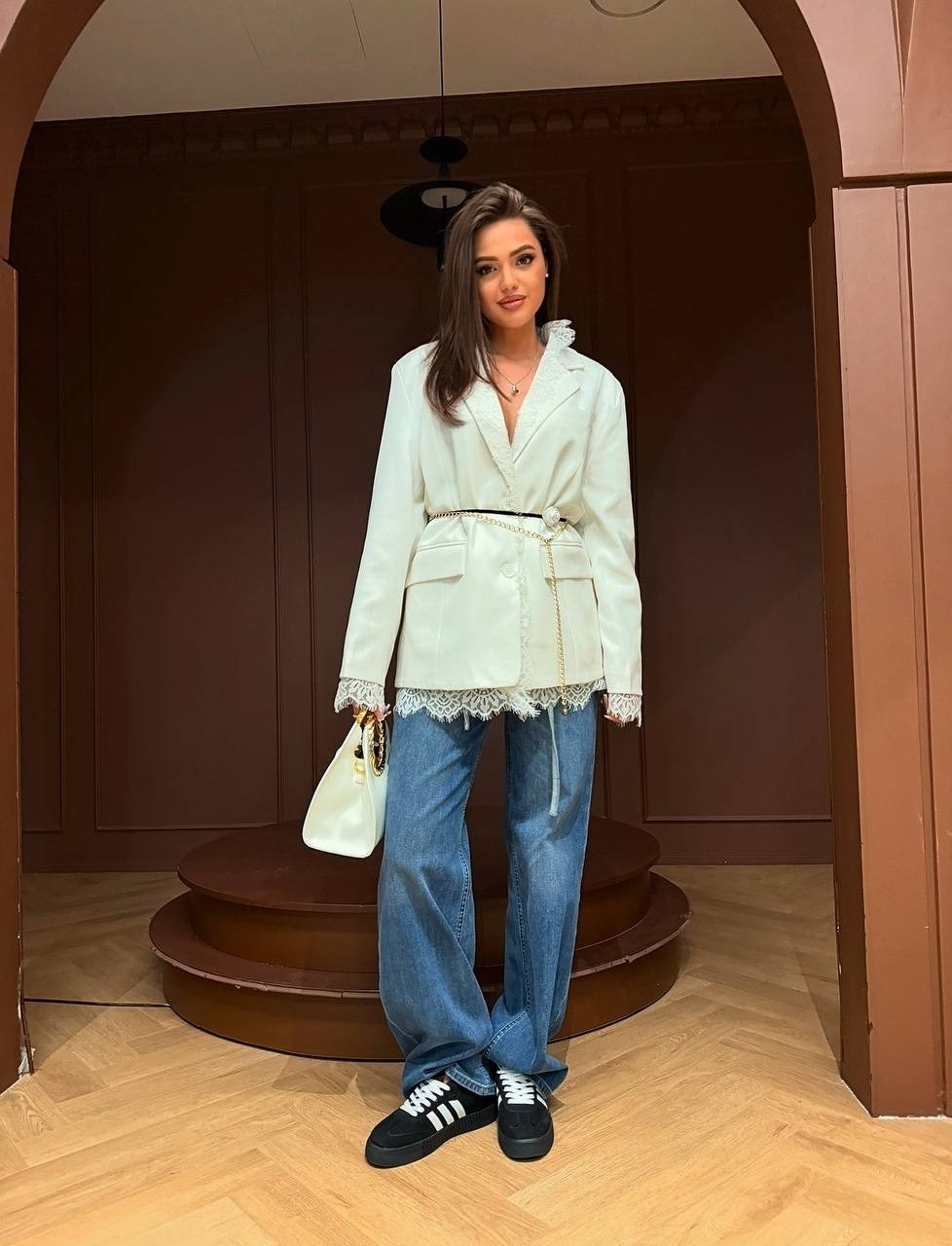 женское стильное платье-пиджак тренд 2026,девушка,стильные наряды,платье пиджак,пиджак женский