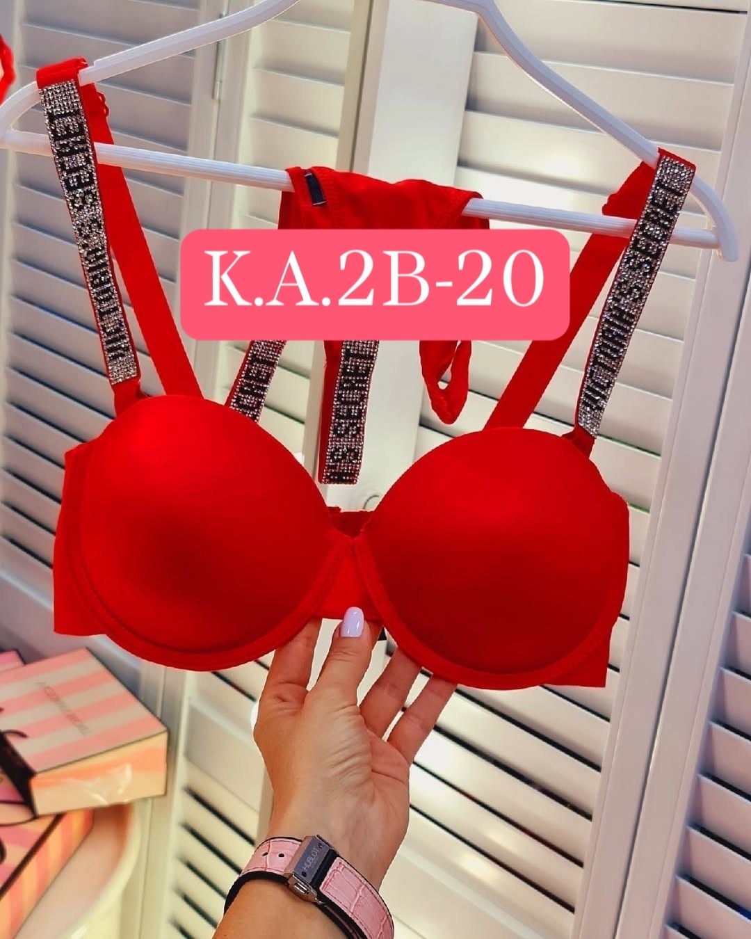 комплект женского нижнего белья,бюстгальтер,бюстгальтер женские,бюстгальтер комплект,нижнее белье бюстгальтер