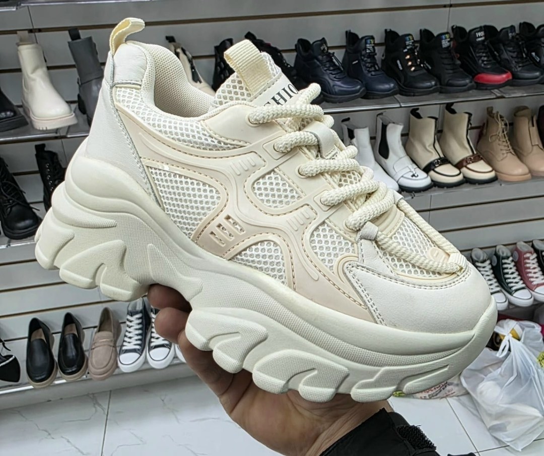 женские массивные кроссовки,женские кроссовки,массивные кроссовки,кроссовки,кроссовки модные