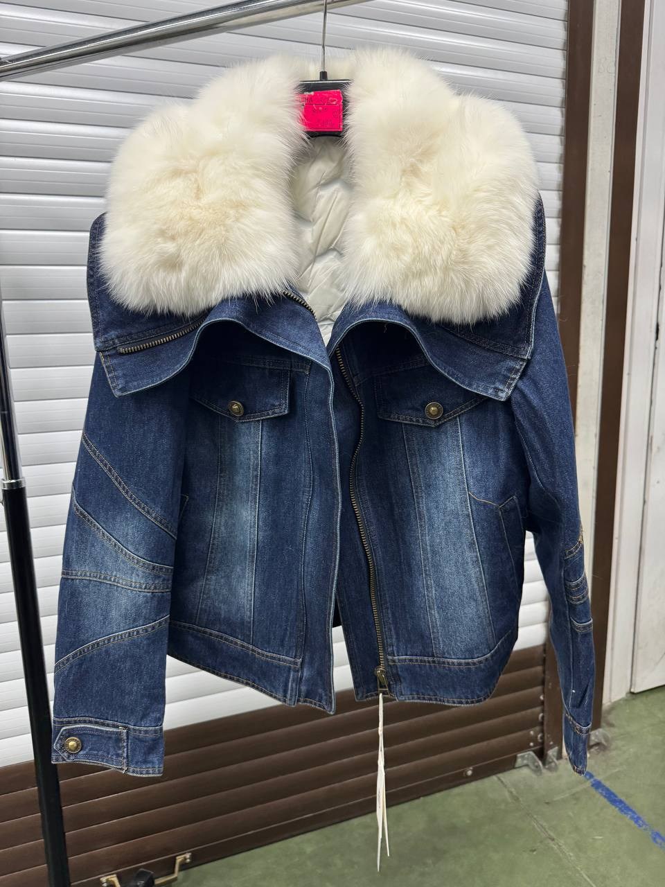 куртка джинсовая,джинсовая куртка с натуральным мехом женская,джинсовая куртка с мехом,джинсовая куртка с мехом женская,джинсовка с мехом
