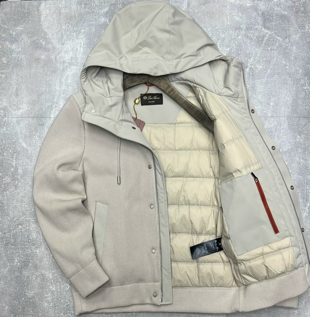 куртка,куртка бомбер,бежевая куртка,комбинированная куртка,куртка с капюшоном