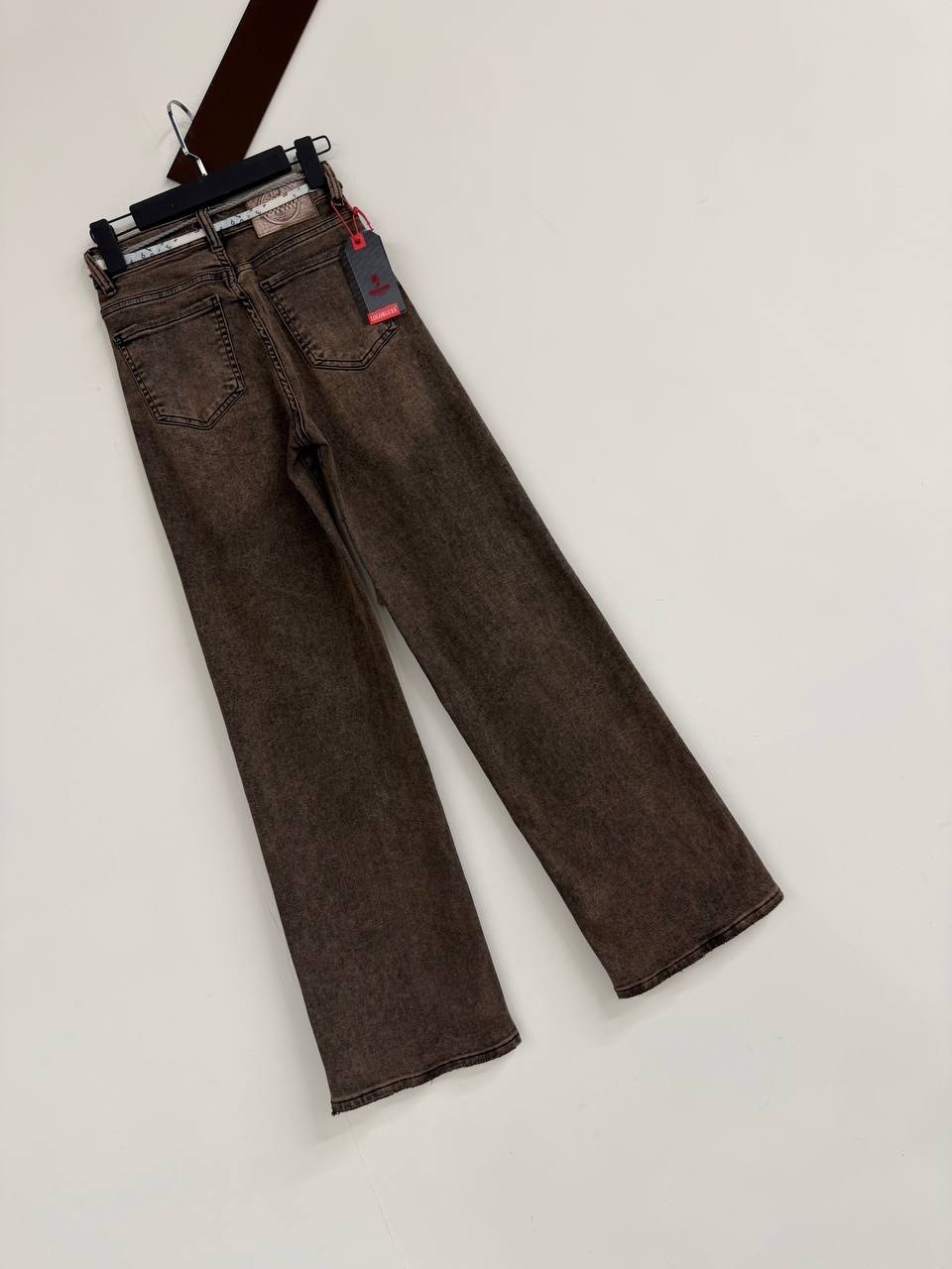 женские джинсы,джинсы широкие,джинсы повседневные,джинсы цвета мокко,джинсы