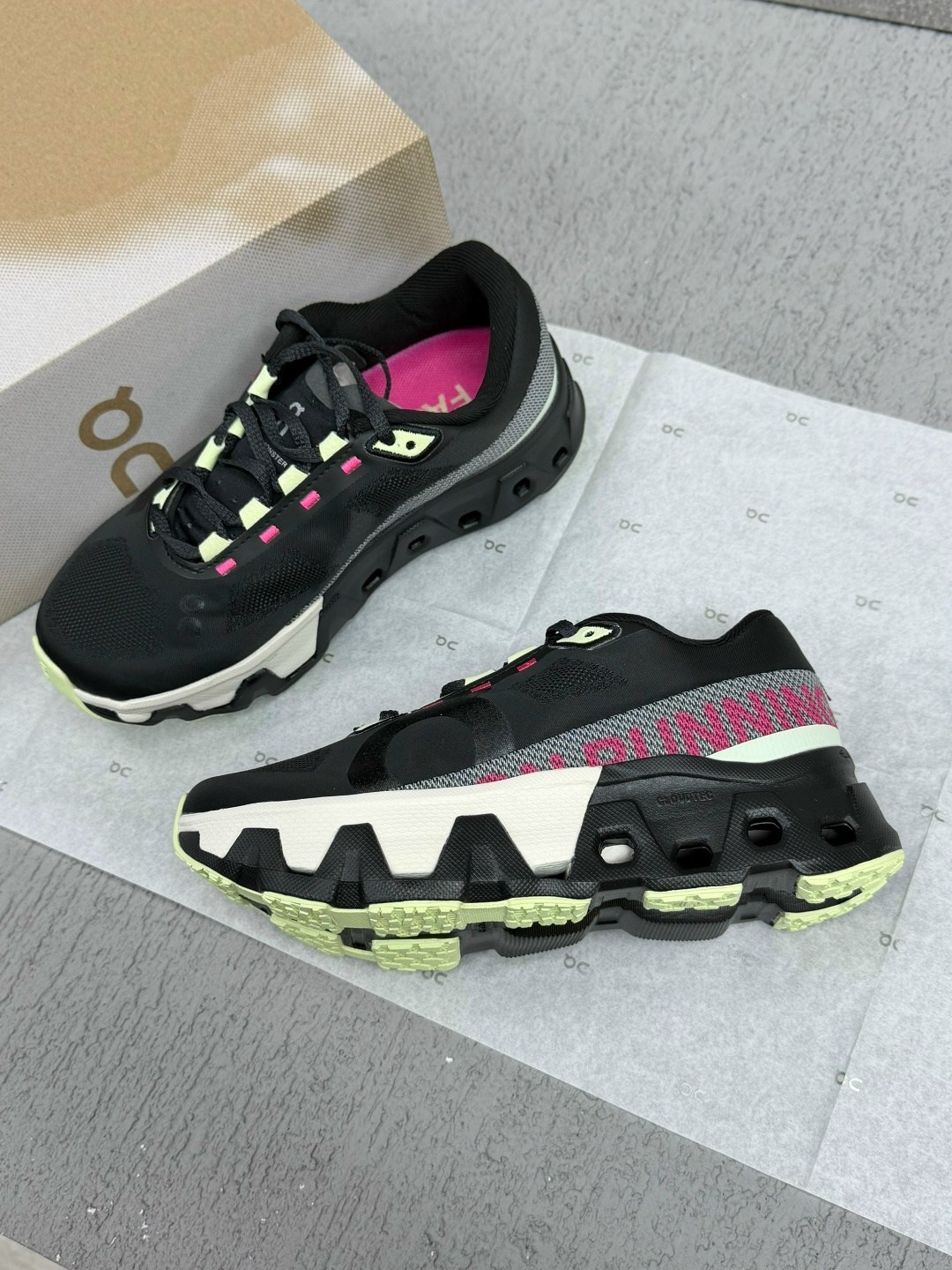 кроссовки,кроссовки on cloudmonster,кроссовки on,женские кроссовки,кроссовка