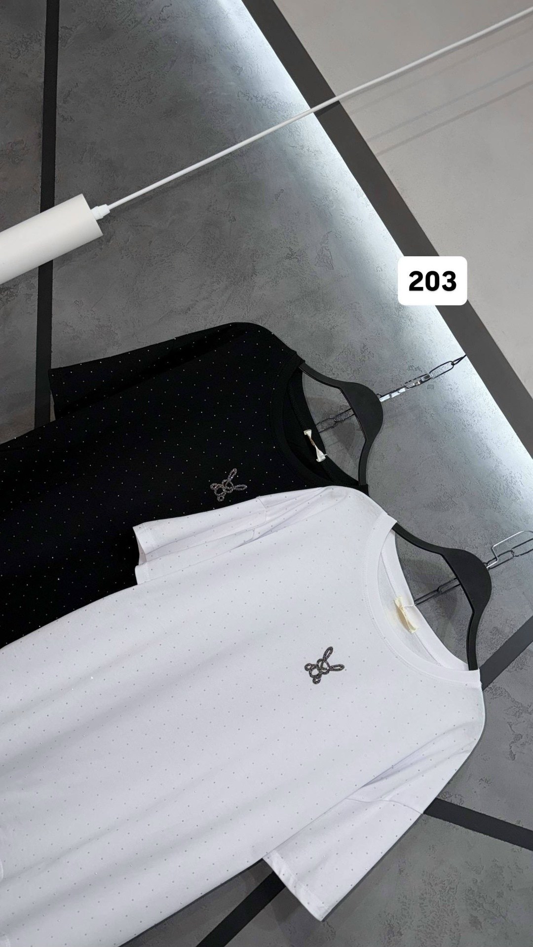 женская футболка,футболка со стразами,футболки и топы,футболка женская белая,футболка с лого