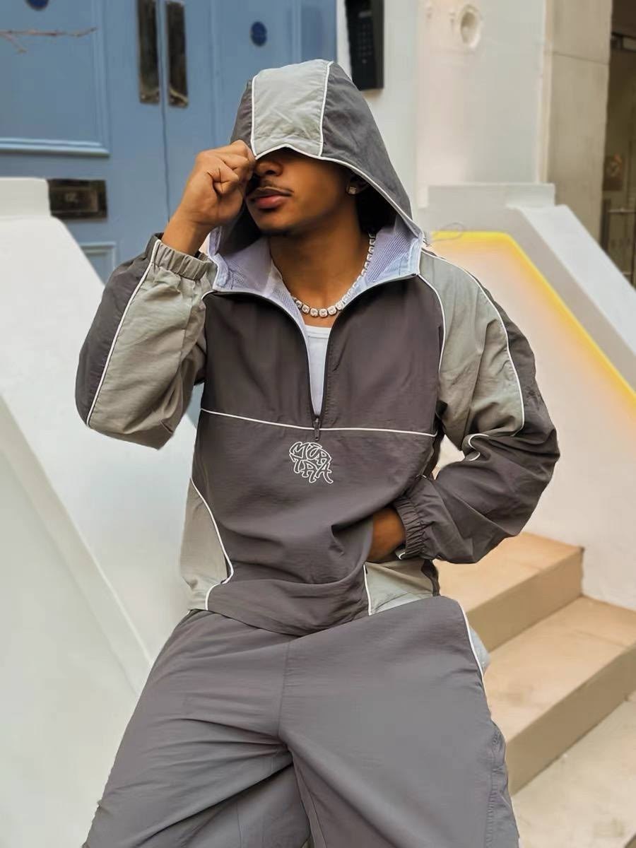 спортивный костюм мужской плащевой серого цвета,спортивный костюм мужской,костюм спортивный,серый спортивный костюм мужской,спорт костюм