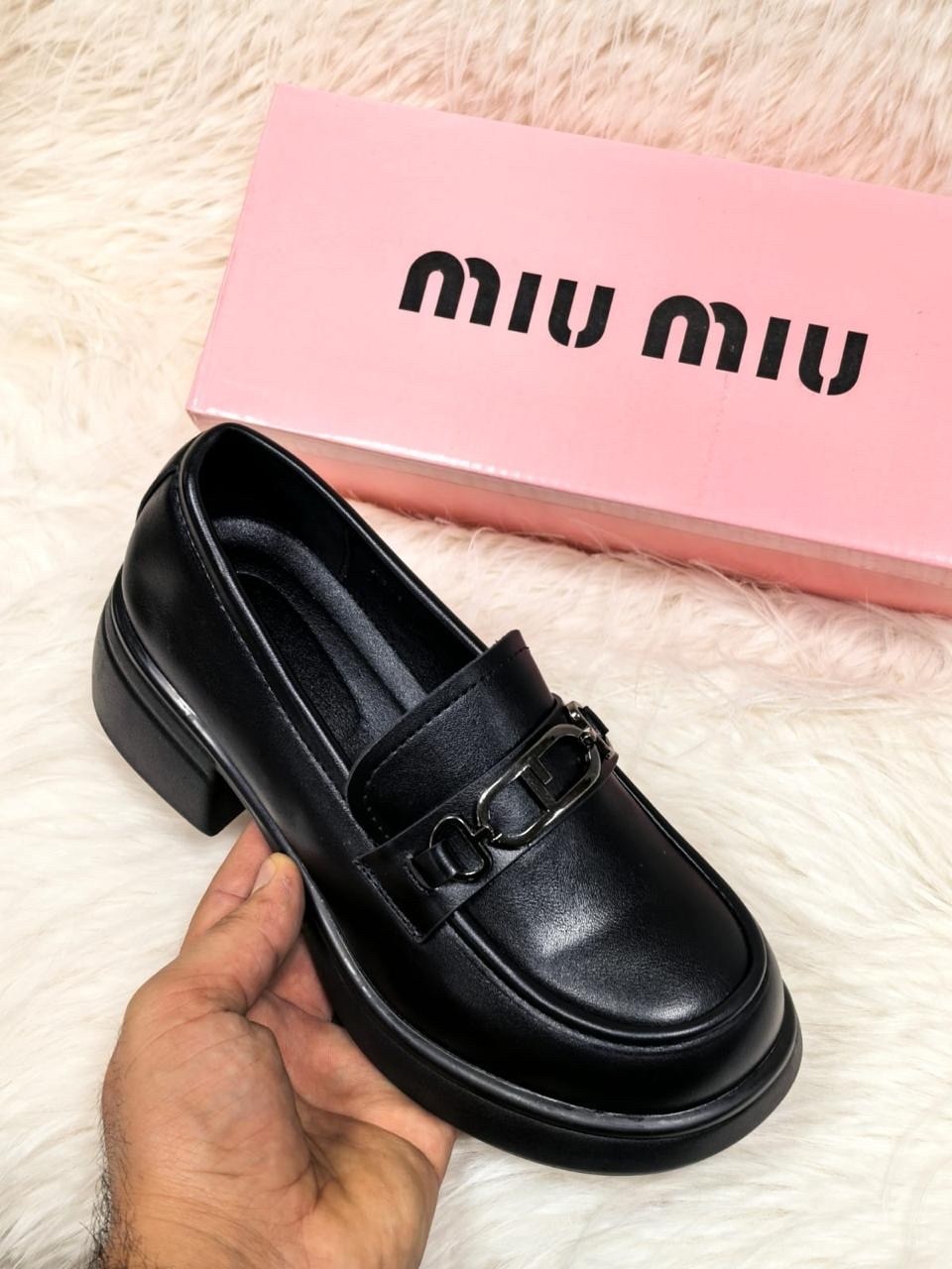 лоферы женские,модные лоферы,лоферы женские черные,,лоферы miu miu