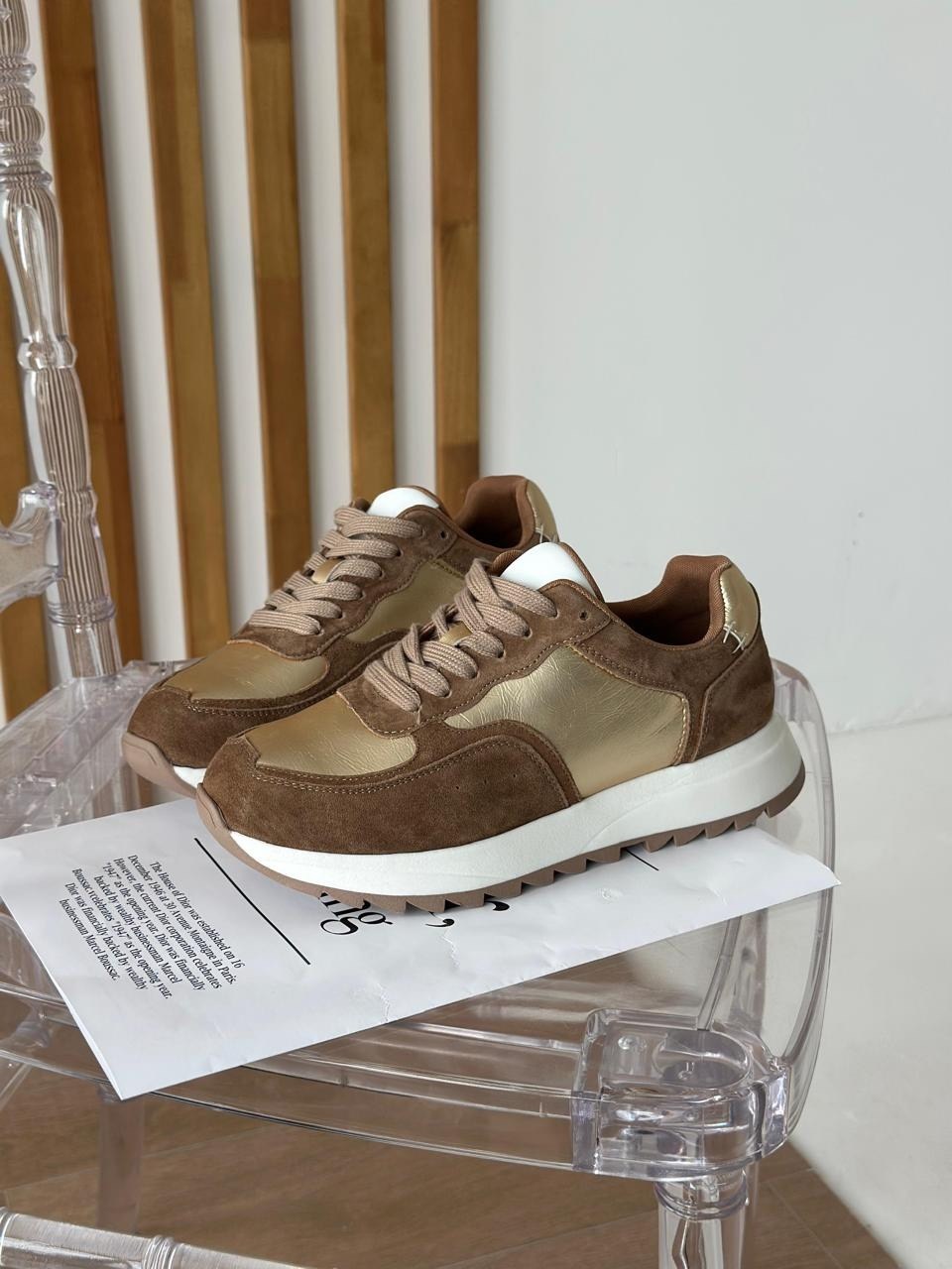 ,замшевые кроссовки,замшевые удобные кроссовки из натуральной кожи на шнуровке,спортивная ,женские кроссовки из натуральной замши