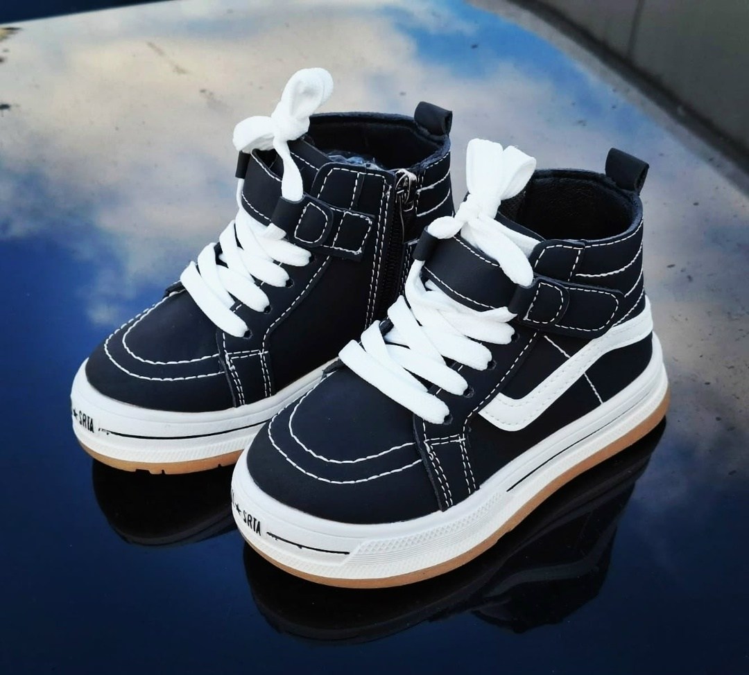 ,кроссовки мальчику,спортивная ,модная детская ,кроссовки женскиe