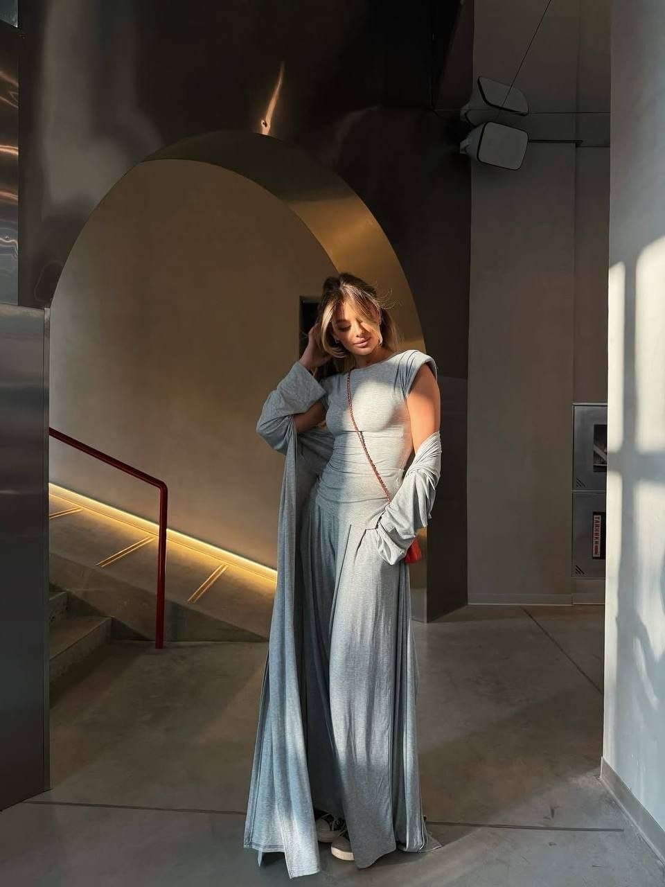 широкие брюки,трикотажный костюм,стильные наряды,широкие штаны