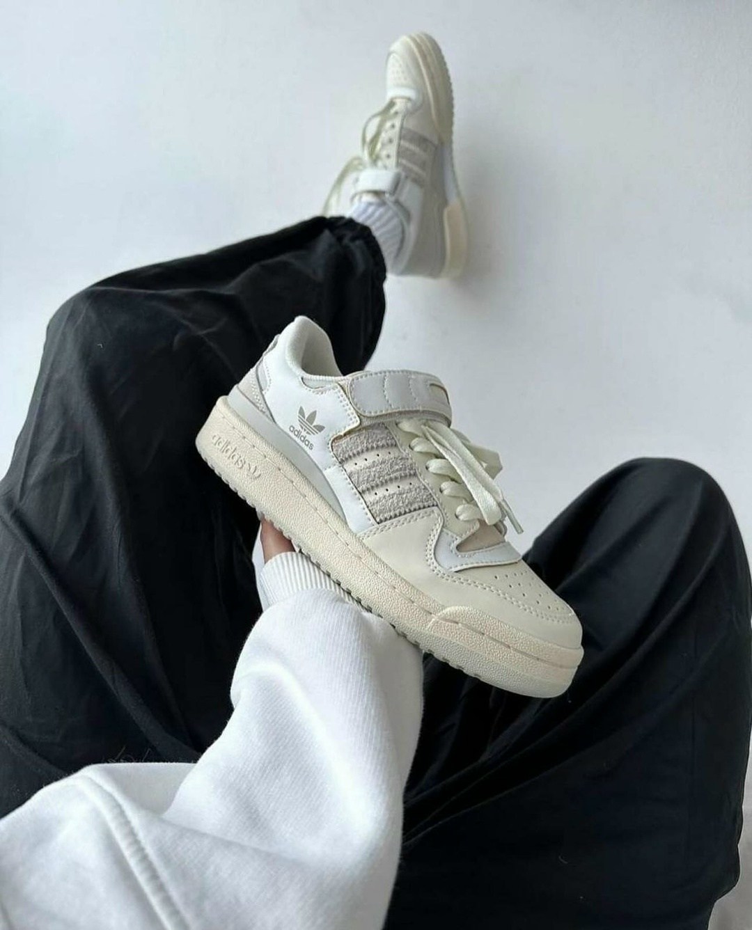 женские кроссовки adidas,кроссовки adidas,adidas forum low 84 бежевый лайт,женские кроссовки adidas gazelle bold,adidas forum 84 low бежевые