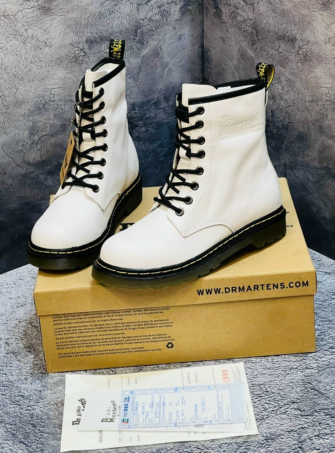 ,ботинки dr martens,женские ботинки,белые ботинки,ботинки модные