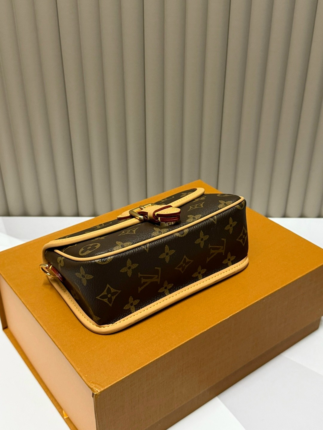 сумка louis vuitton,louis vuitton сумка на плечо,женская сумка louis vuitton,сумка луи виттон,модная сумка