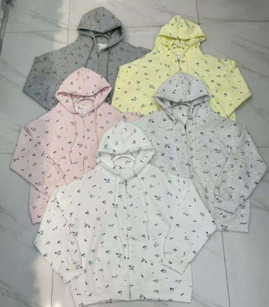 костюм спортивный,костюм спортивный женский,спортивный костюм со стразами,женский костюм,костюм