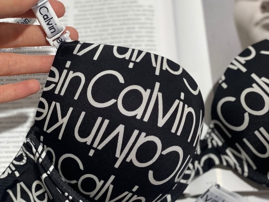 комплект белья calvin klein,комплект женского нижнего белья,комплект нижнего белья calvin klein,набор белья calvin klein,комплект нижнего белья