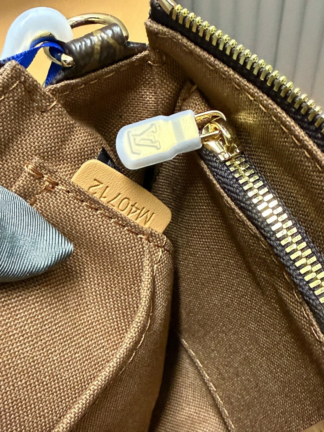 louis vuitton сумка на плечо,сумка женская louis vuitton,сумка louis vuitton,louis vuitton сумка на плечо слинг,сумка клатч женская