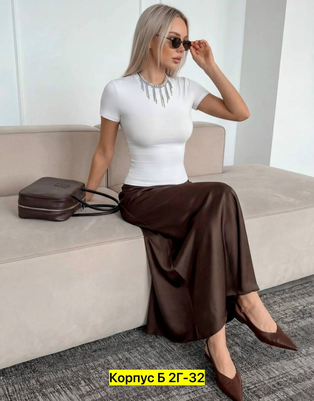 девушка,женская кофта,джемпер мода и стиль,джемпер,короткое платье