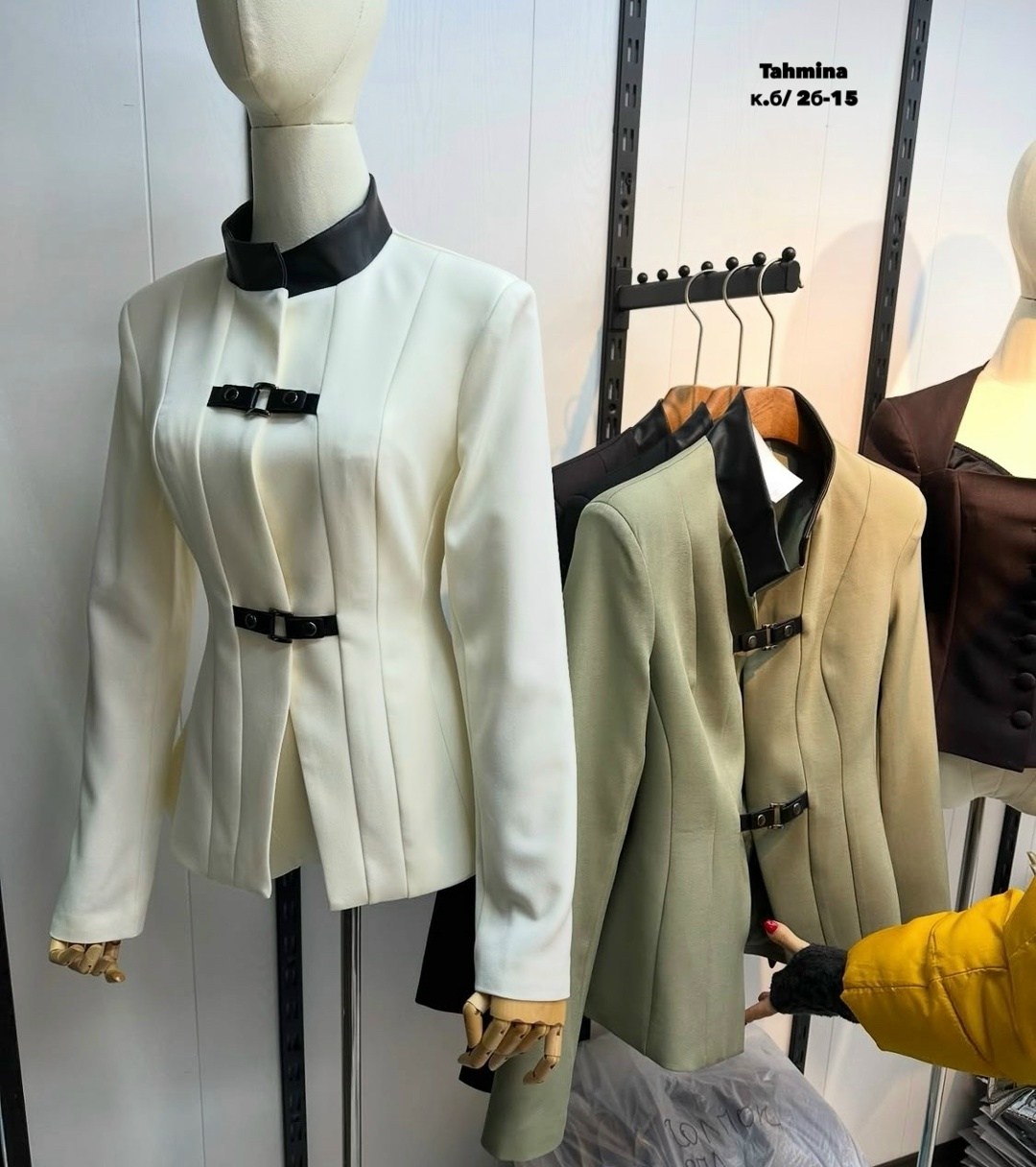 жакет с баской,женский брючный костюм,пиджак с баской,брючный костюм,пиджак женский с баской