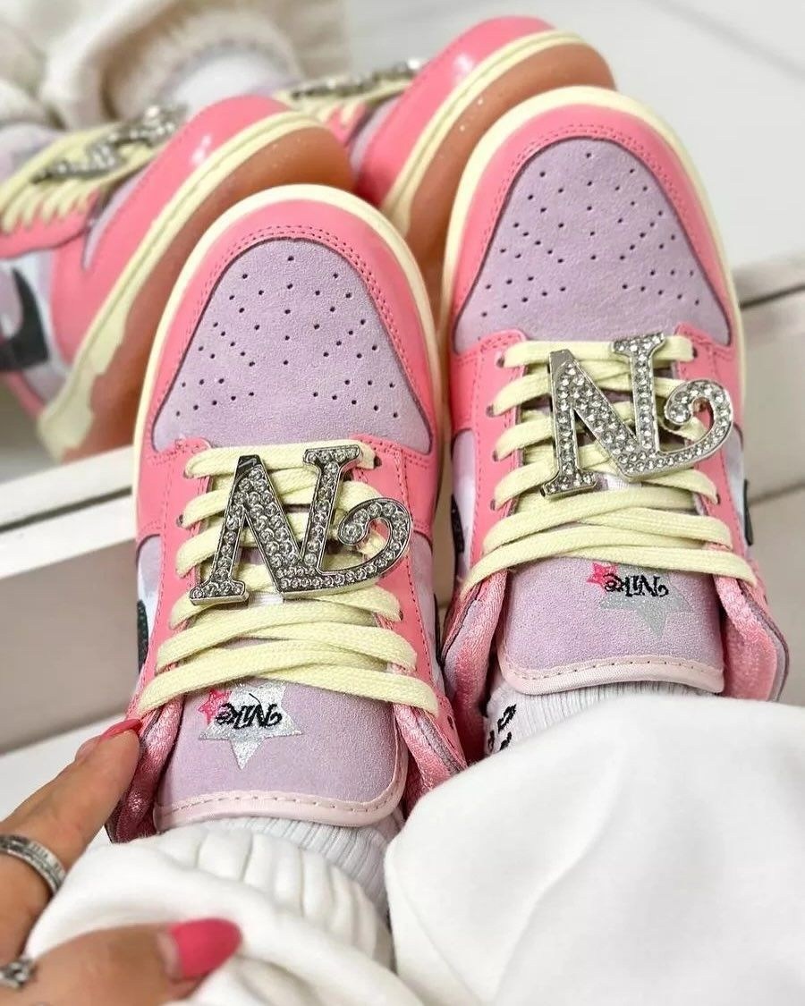 кроссовки nike женские,кроссовки женские розовый,найк данк розовые,розовые кроссовки sb dunk low,женские кроссовки