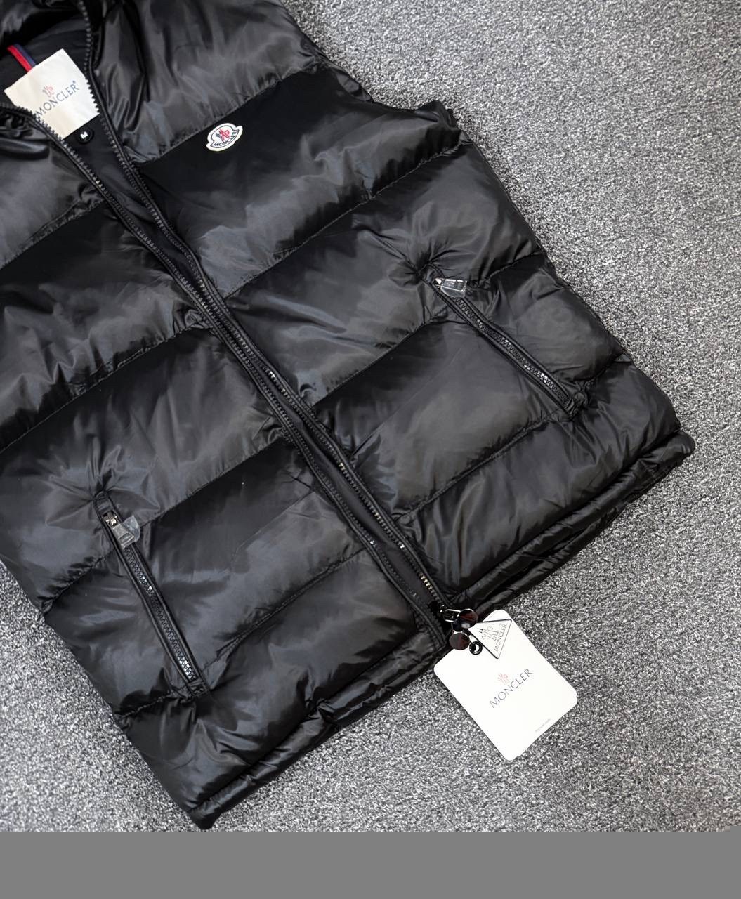 жилетка moncler,жилет moncler,жилетка монклер,жилетка монклер оригинал,жилетка монклер мужская