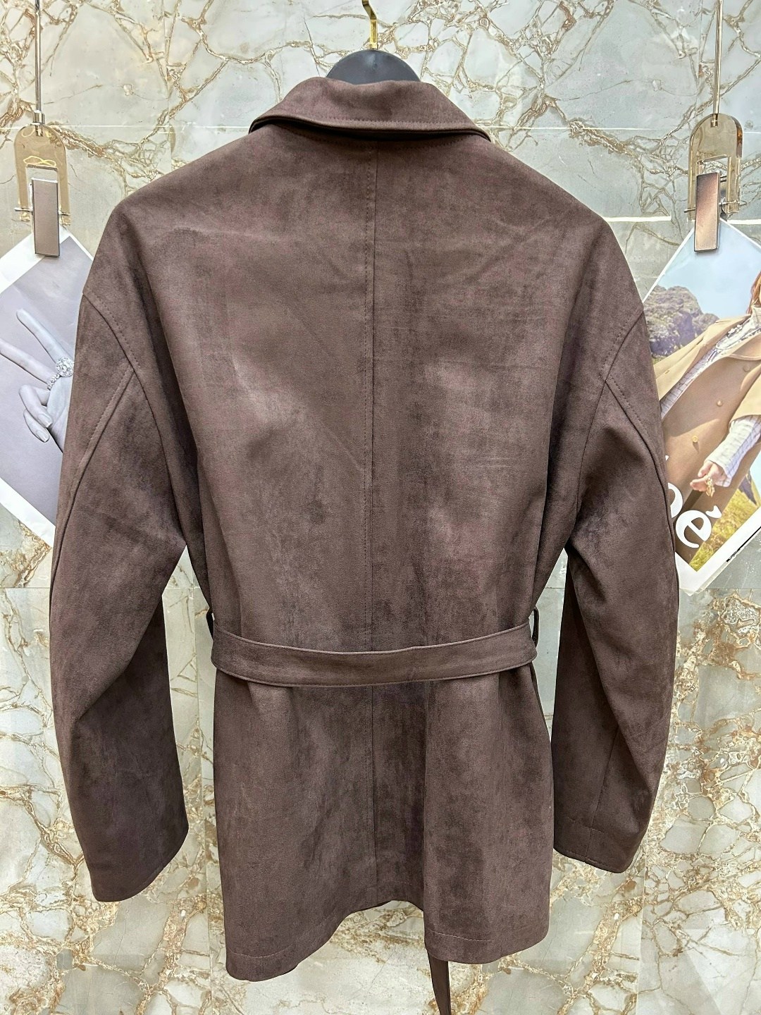 замшевая куртка,куртка замшевая женская,замшевая куртка miu miu,женская кожаная куртка,женская куртка из замши шоколад