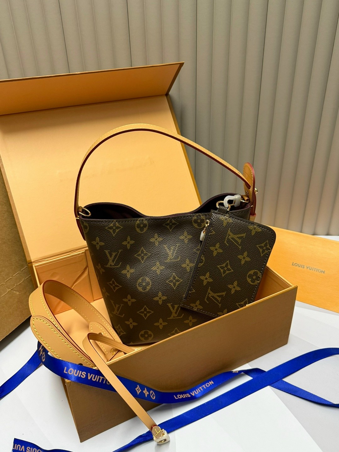 louis vuitton сумка на плечо,сумка женская louis vuitton,louis vuitton сумка,сумочка луи виттон,сумка луи виттон