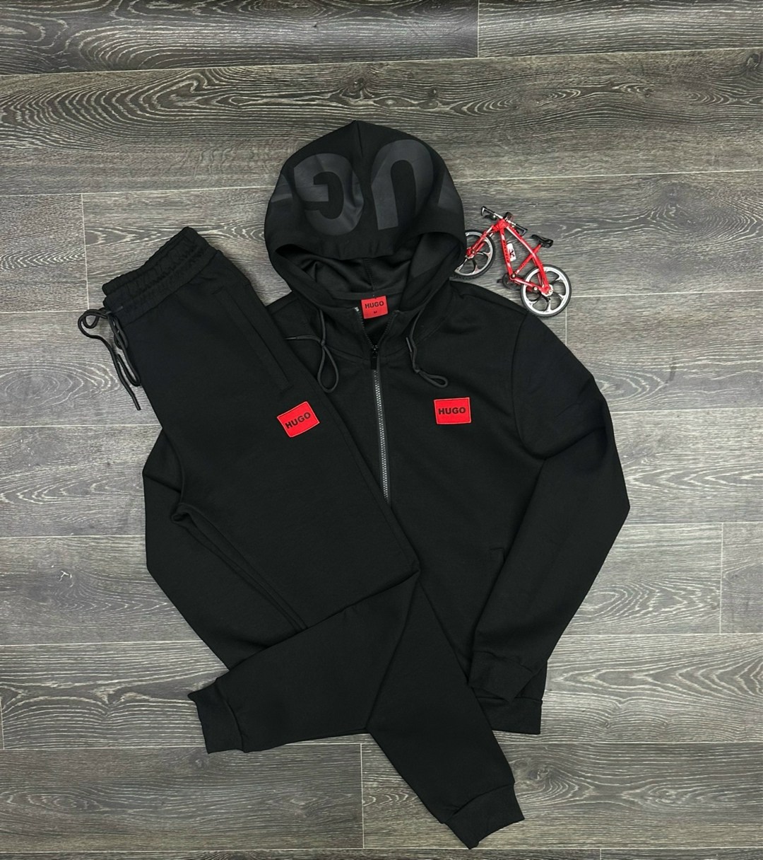 спортивный костюм hugo boss,спортивный костюм hugo,мужской спортивный костюм,спортивный костюм,спортивный костюм мужской hugo boss